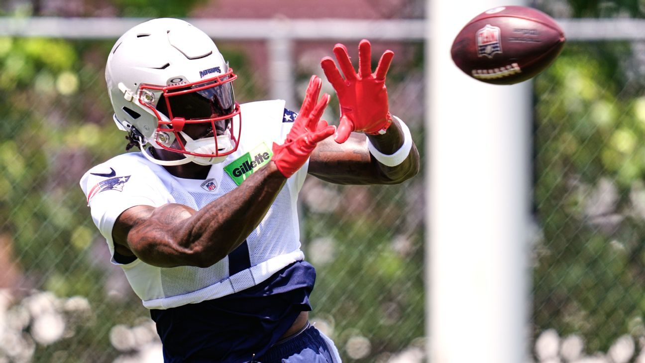 A.J. Brown Understands Vrabel's Critical Feedback