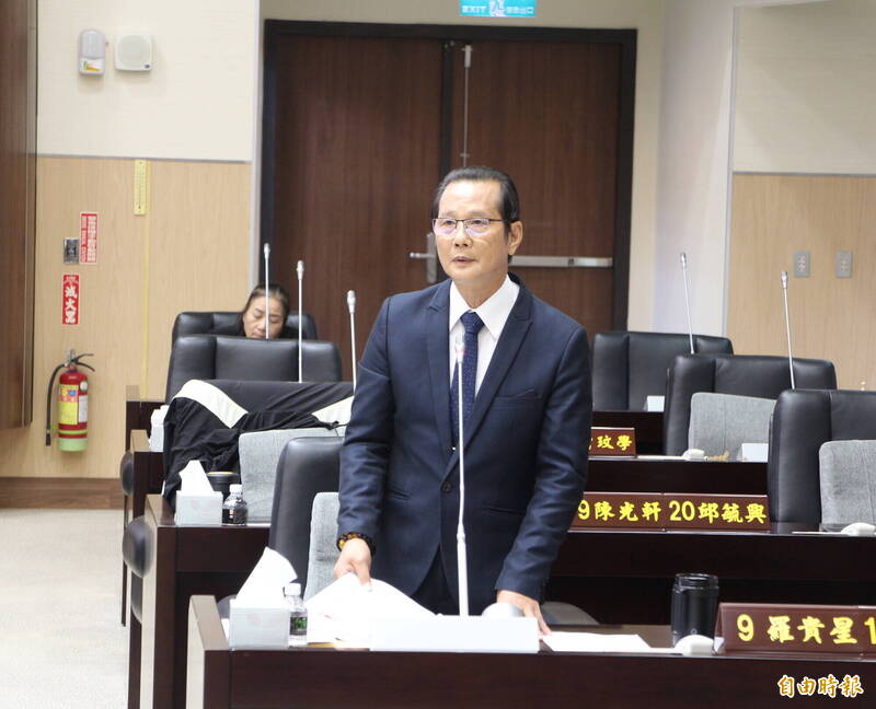 苗栗縣教師休息室設置進度緩慢，縣長允諾配合學校空間；多項數位服務平台整合案啟動