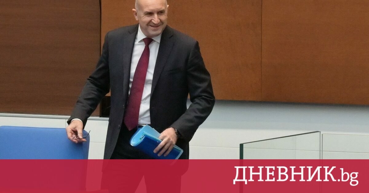 Румен Радев назначи Христо Дикански за заместник-министър на външните работи