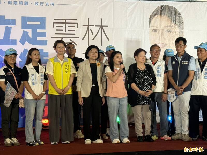 張嘉郡啟動雲林廟口開講系列活動，多位藍營人士站台助講