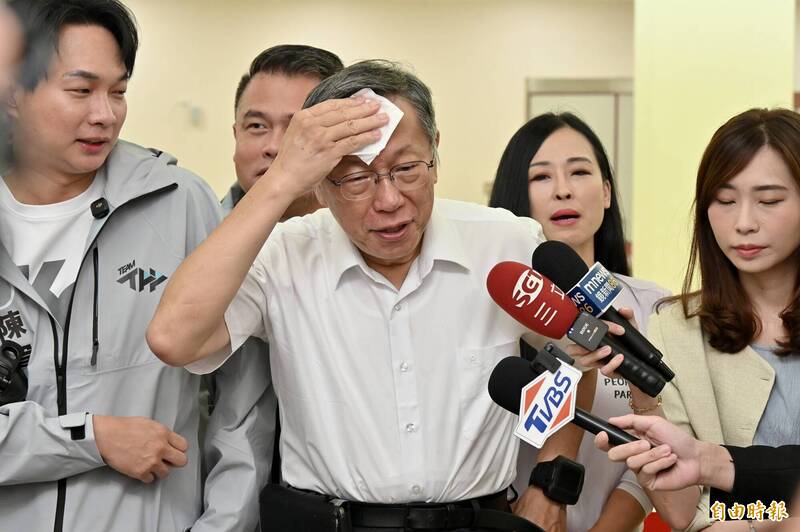 柯文哲示警藍白合效應擴散，李四川質疑新北捷運補助遭砍