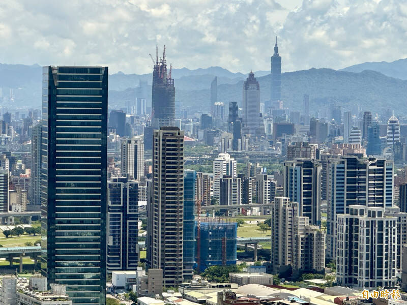 央行鬆綁房市管制，第二戶購屋貸款成數提高至七成