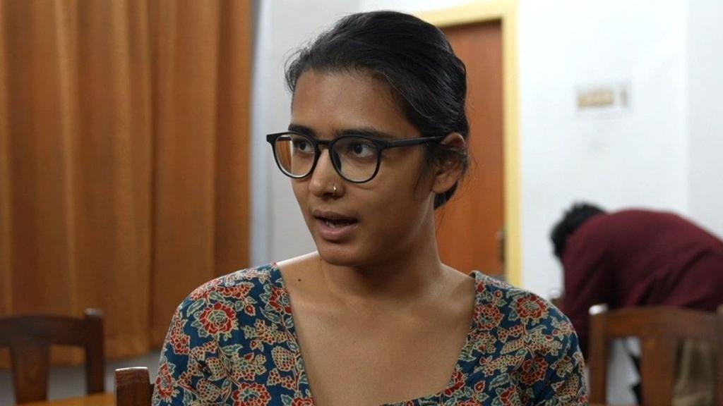 नेहा बोरा का विरोध प्रदर्शन और प्रयागराज में अशोक सिंघल की जन्मशती
