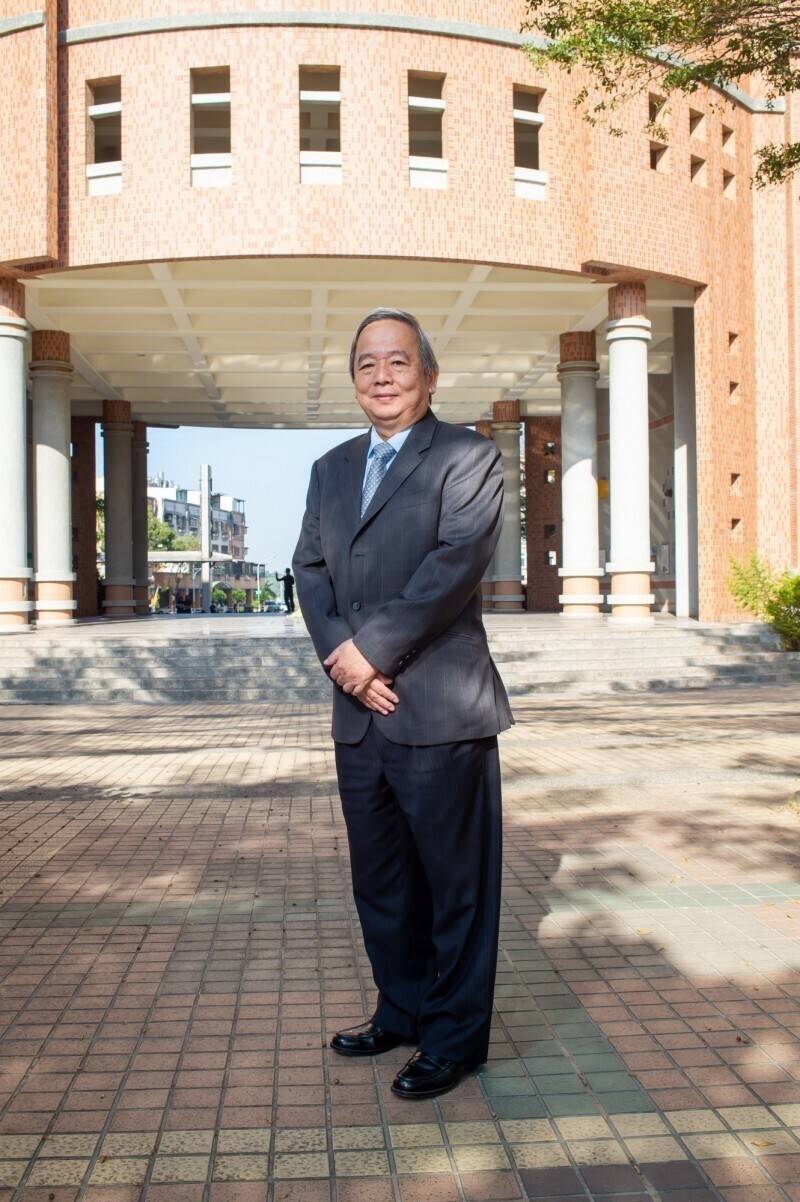 高雄體育總會理事長許文宗逝世、憲兵隊涉霸凌案、苗栗演唱會及尤雅高雄開唱
