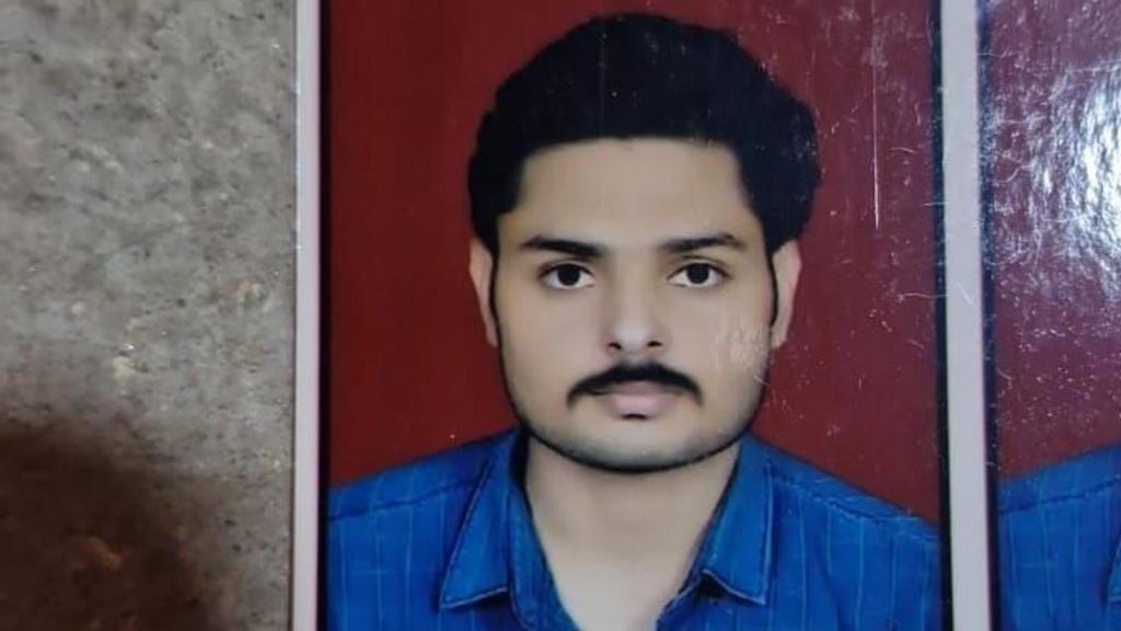 सुप्रीम कोर्ट में अभद्र व्यवहार और गिरफ्तारी: क्या है मामला?