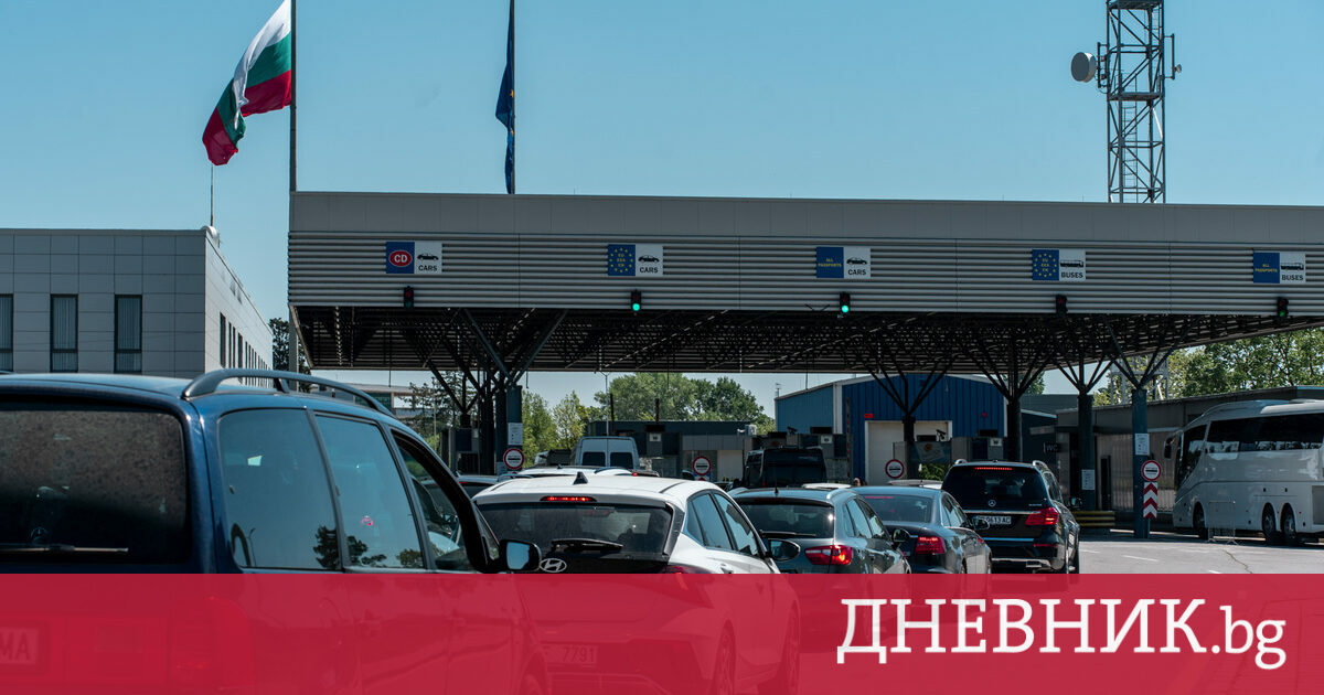 Рекорден трафик и километрични опашки на граничния пункт "Капитан Андреево"