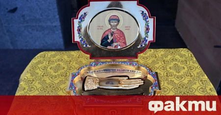 Руски политолог задържан след избори, Москва изпраща реликви на фронта в Украйна
