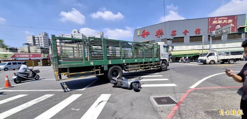 高雄近八月大貨車交通事故頻傳，猴硐火車站外也發生列車撞人事故