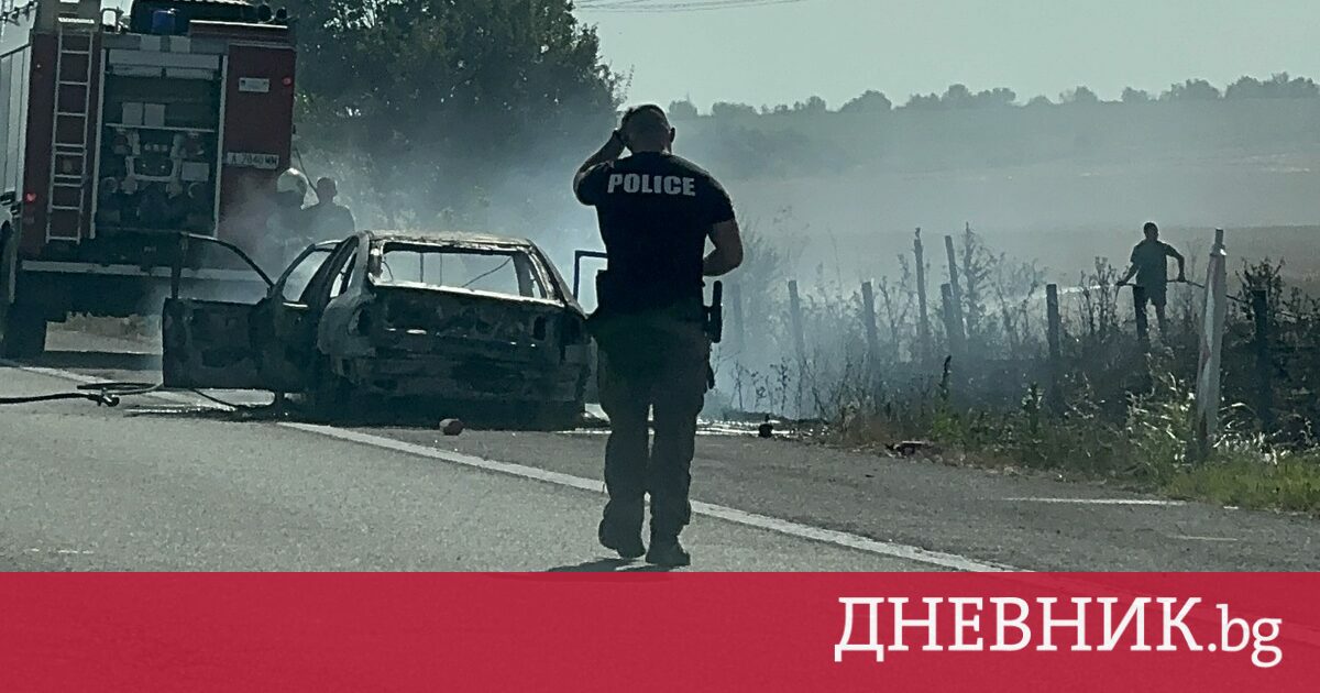 Лек автомобил изгоря на магистрала „Тракия“, движението затруднено