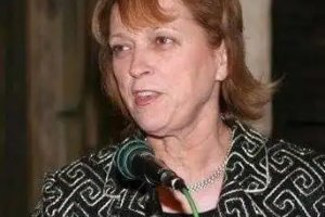 Поетесата Надежда Захариева почина на 81 години