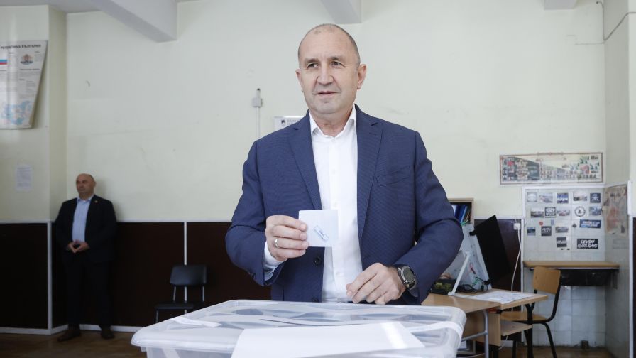 Румен Радев призова за масова избирателна активност и отчете кампания, базирана на компромати