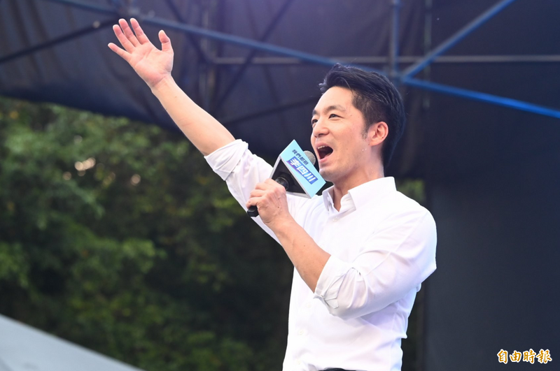 蔣萬安臉書湧入超過五十萬則留言，台北市長選戰攻防擴及社群