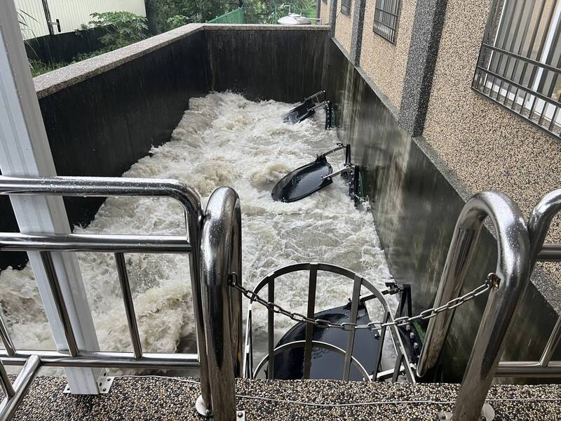 台南八月降雨創歷史次高，多地豪雨成災；新北模擬極端高溫應變，勞動部遭撤銷職場霸凌處分