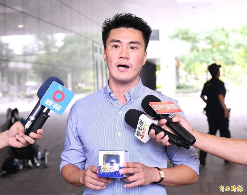 國民黨丁瑀因批評黨主席遭開除，沈伯洋選情引發關注
