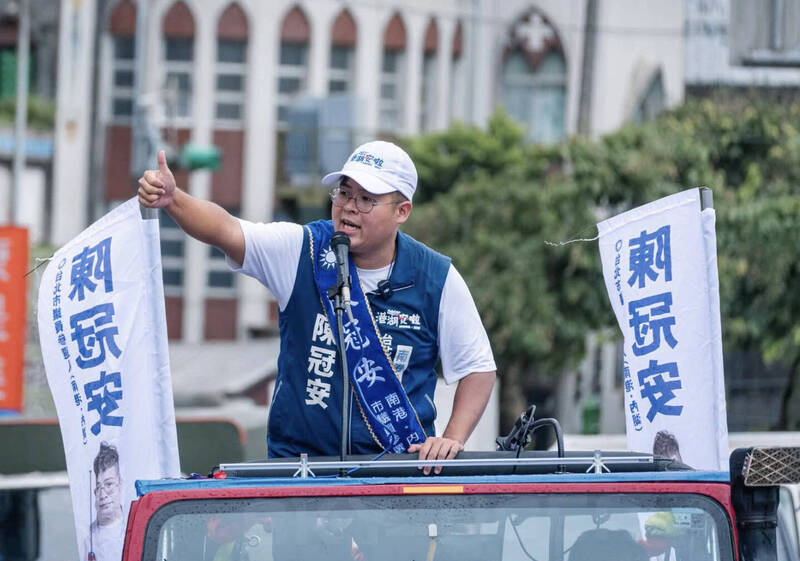 沈伯洋提出內湖自行車橋計畫，蔣萬安評估不可行