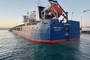 Дронове атакуваха кораби край Бяла и Крапец, има ранени и потънал кораб