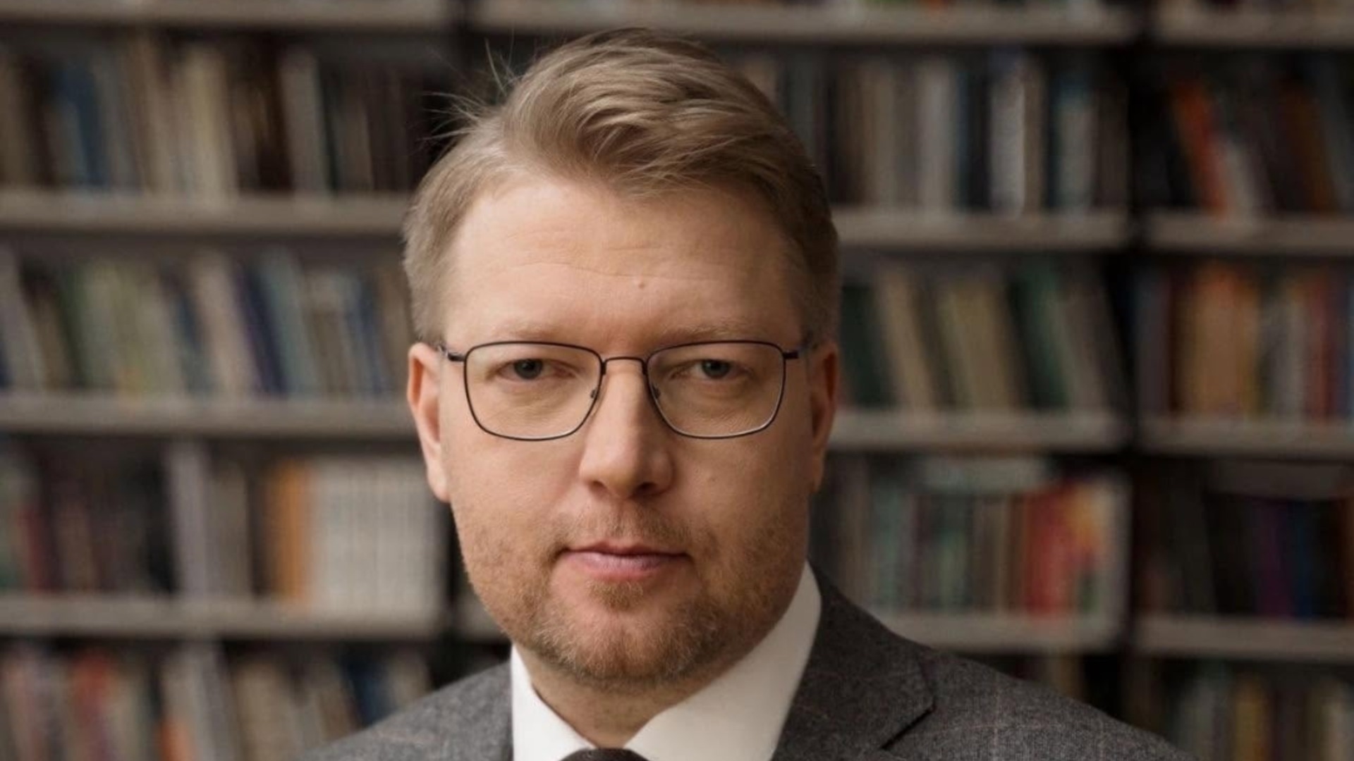 Марин Льо Пен осъжда руските хибридни атаки, докато опозиционер предупреждава за риск от ядрена война