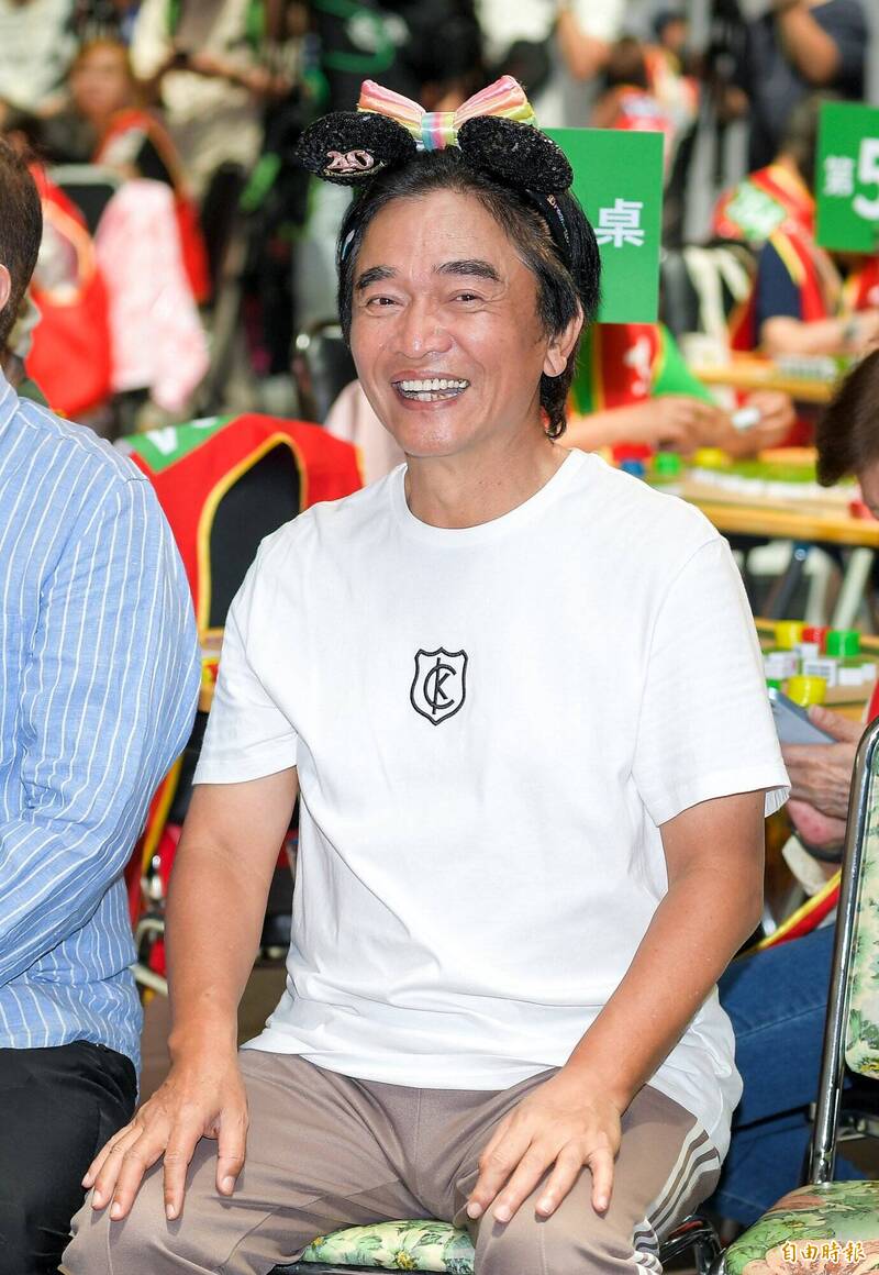 吳宗憲雙線搶金鐘獎，台中市長選戰江啟臣領先