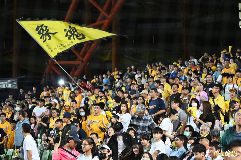 中信兄弟洲際主場滿場，崇德殯儀館改建及颱風彩雲動態