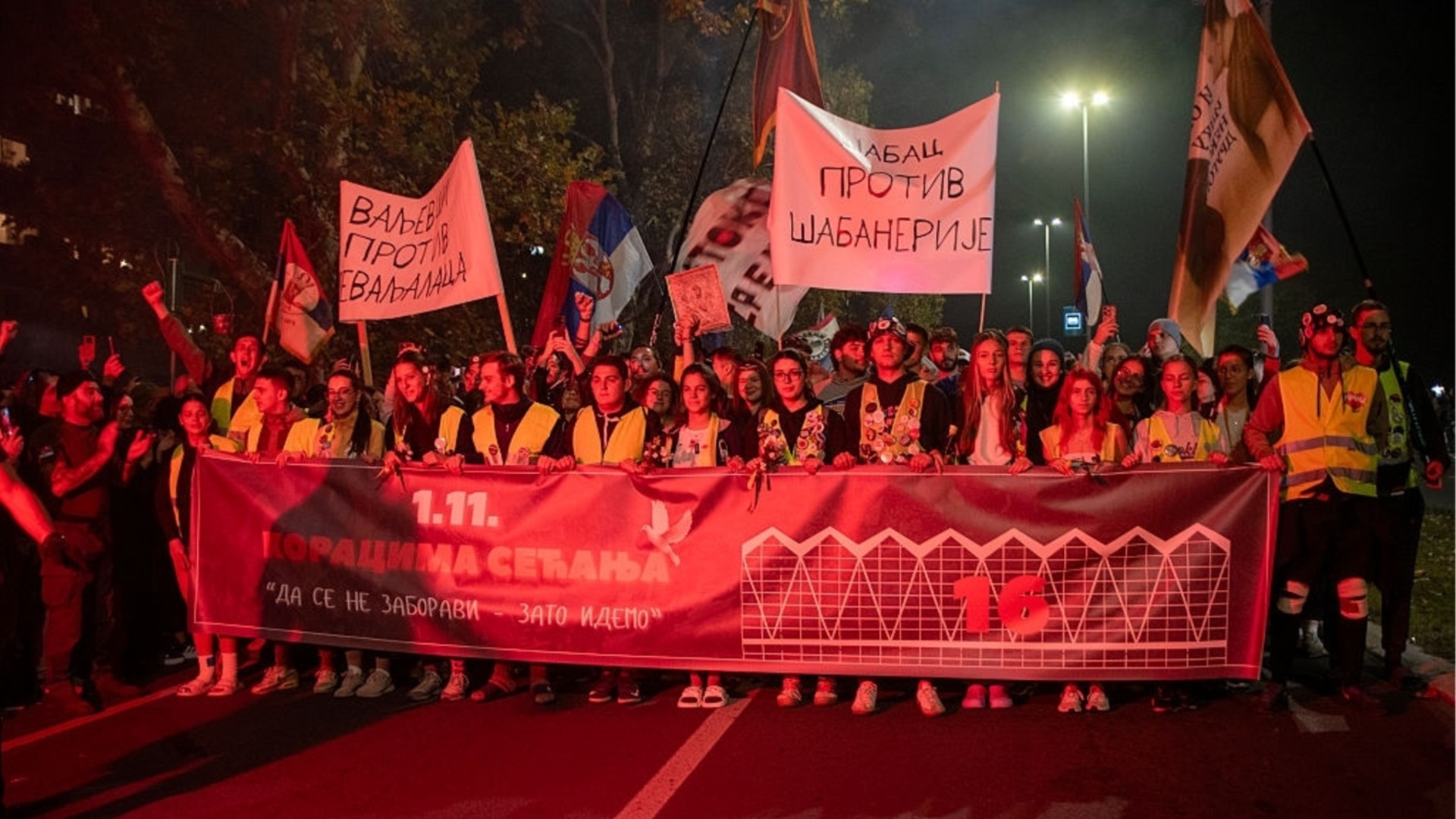 Хиляди студенти протестираха в Белград преди парламентарните избори
