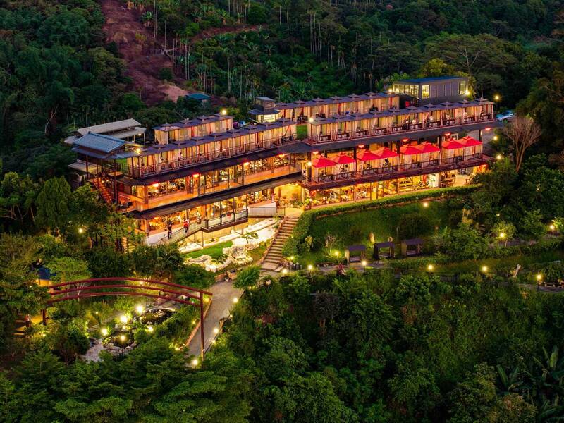 嘉義中秋連假推山海品茗咖啡，桃園盃棒球賽新明A隊擊敗美濃