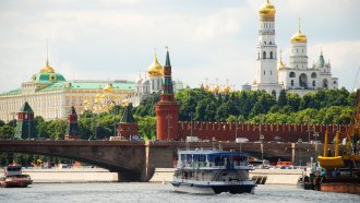 Трима загинаха и 15 са ранени при взрив в московски ресторант