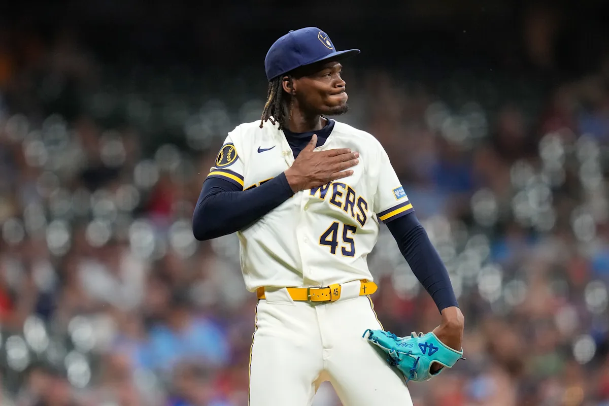 Abner Uribe Caps Inning with Crotch Chop, Pat Murphy Unpleased