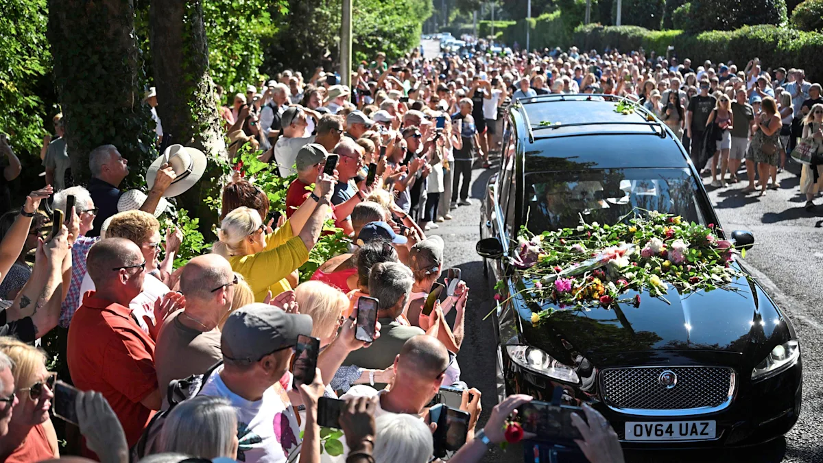 Abschied von Bonnie Tyler: Fans ehren Rocksängerin in Wales
