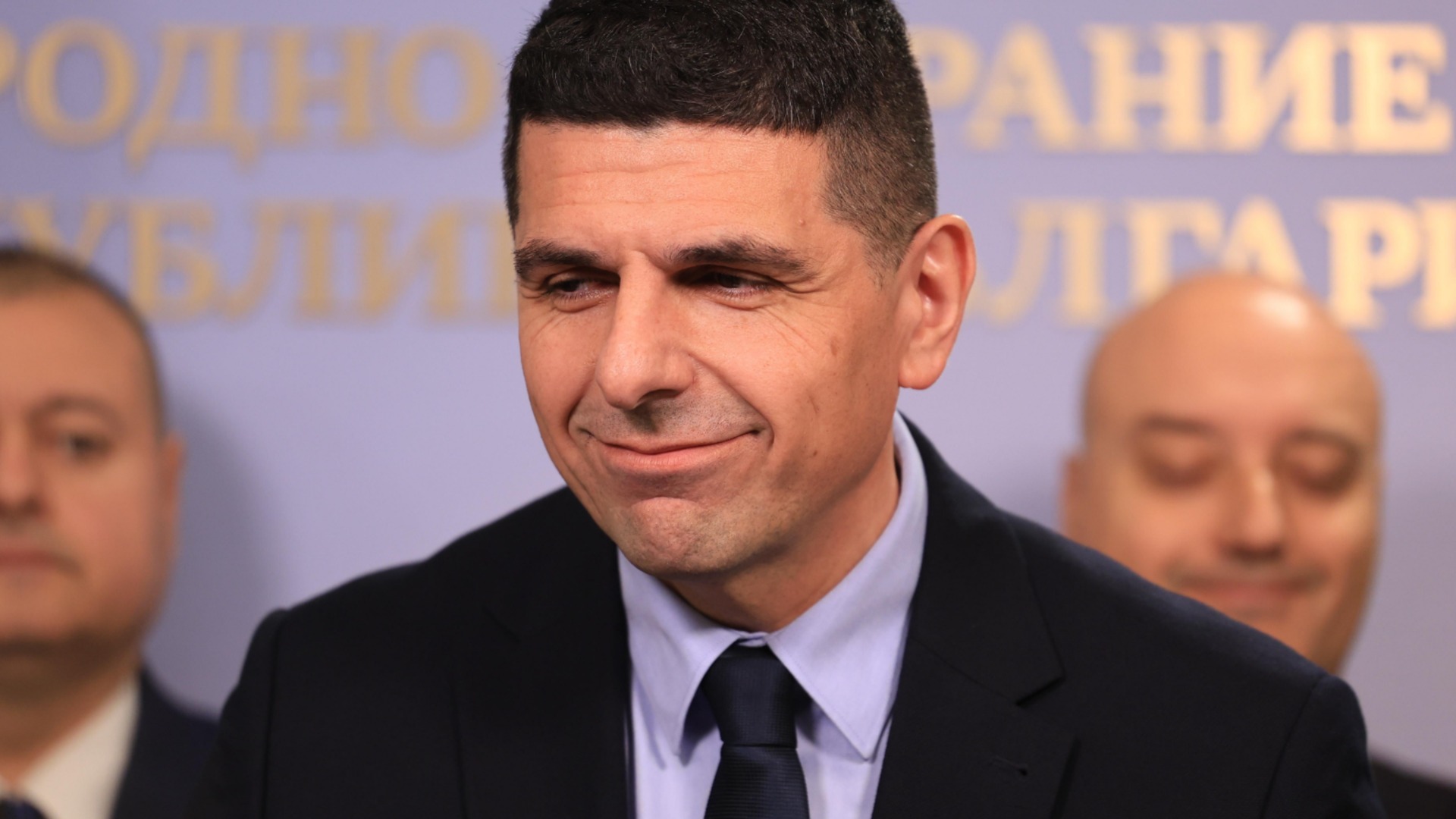 Радев предизвика дипломатически скандал с косвени обвинения към Румъния и критики към отбраната на България