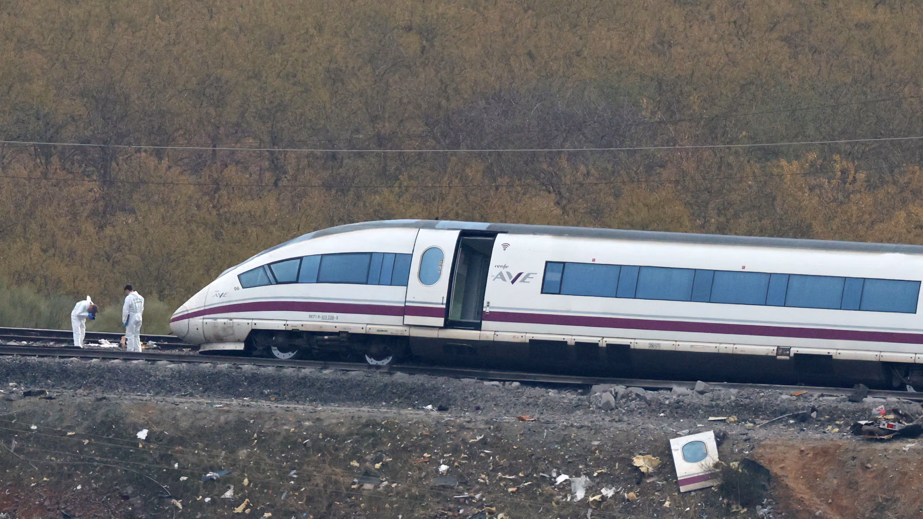 Accidente ferroviario en Urda deja 69 fallecidos y activa investigación sobre posible error en protocolo