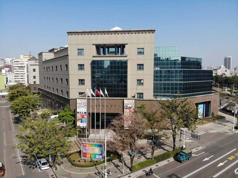 高雄國際會議中心轉型為漫畫圖書館，鹽埕分館遷址