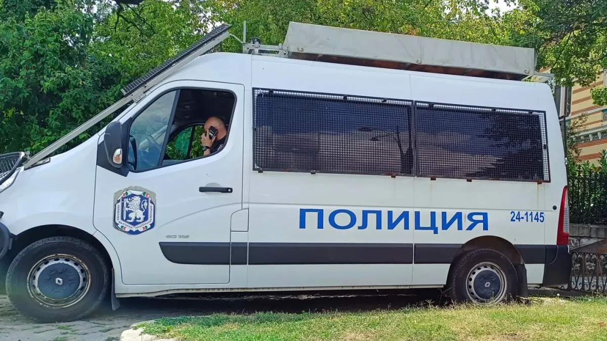 Втори пореден ден сигнали за взривни устройства в институции в страната