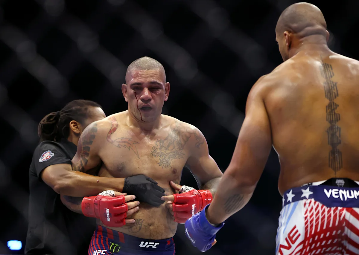 Adesanya 对 Pereira 在 UFC Freedom 250 比赛中失利的反应