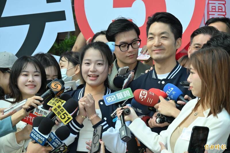 蔣萬安抽籤代表稱台灣「島內」引發爭議，蔡康永澄清兩岸立場
