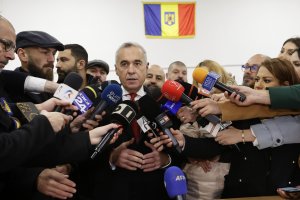 Бившият кандидат за президент Калин Джорджеску арестуван по обвинение в измама