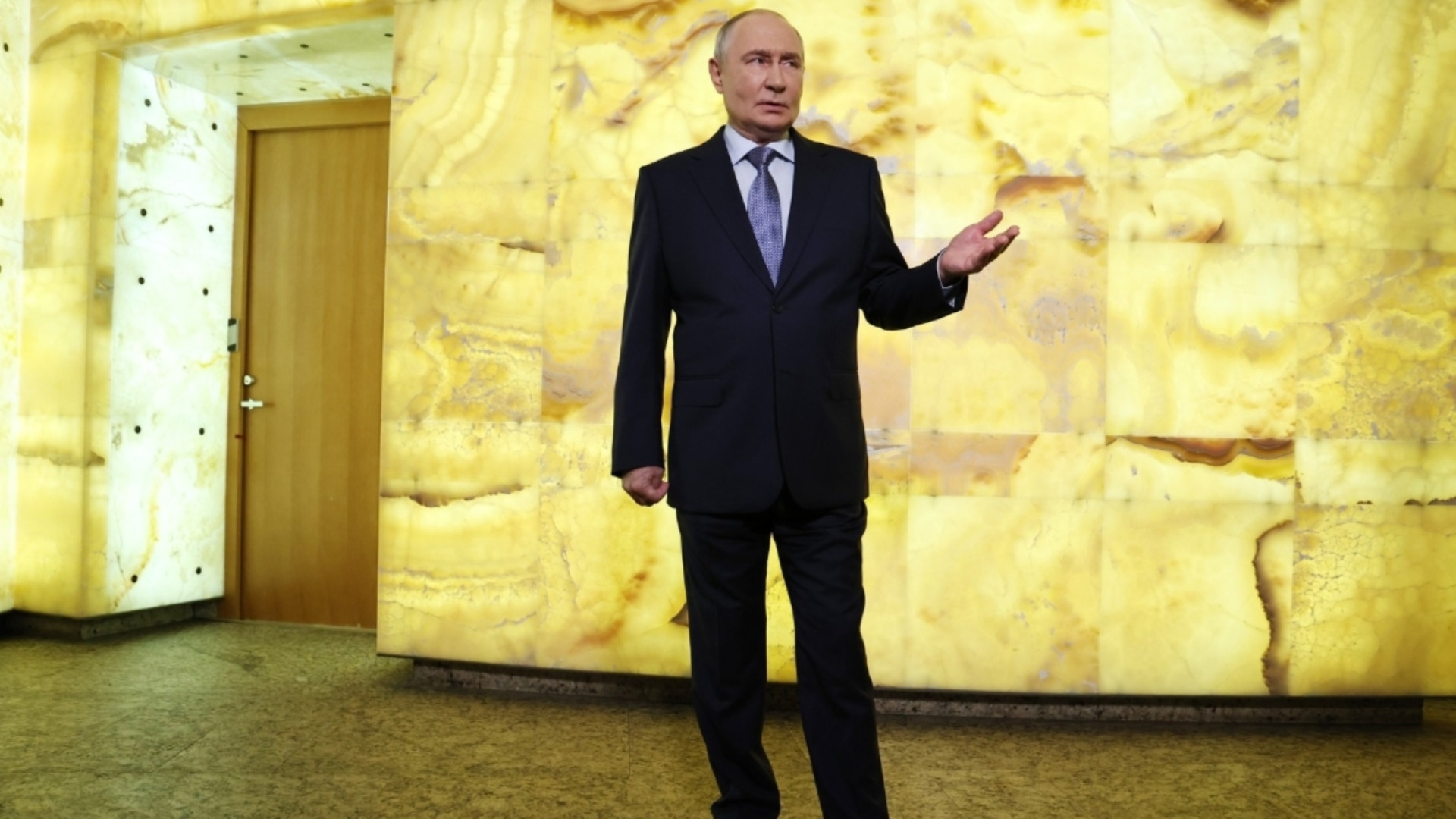 Путин национализира активи на западни компании, Белият дом ограничава Starlink за Украйна