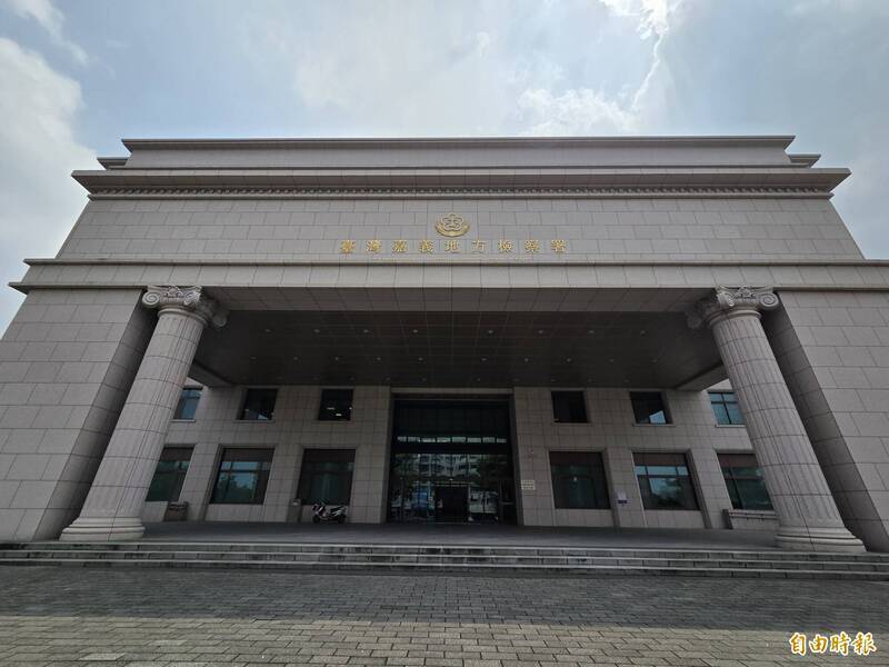 嘉義縣民雄鄉村長父子涉賄選案，陳睦衡一軍初登板失利，亞運賽事戰況及台灣選手表現