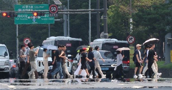 首尔首次发布最高级别高温警报，预计气温或达38摄氏度