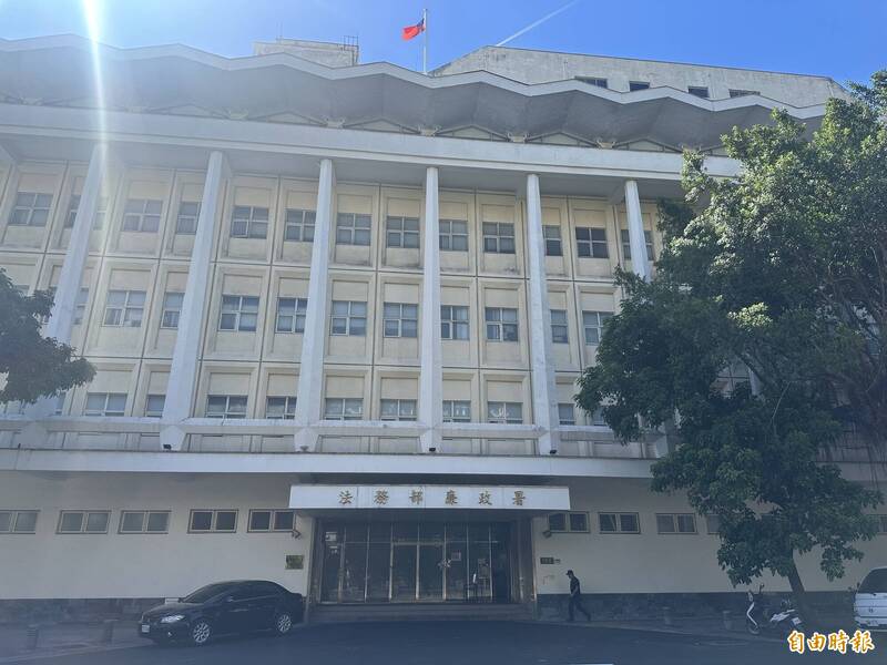 蔣萬安子弟獲補助引發爭議，廉政署要求揭露關係；捷運補助創高，桃園盃棒球賽驚險逆轉，及就業博覽會將登場