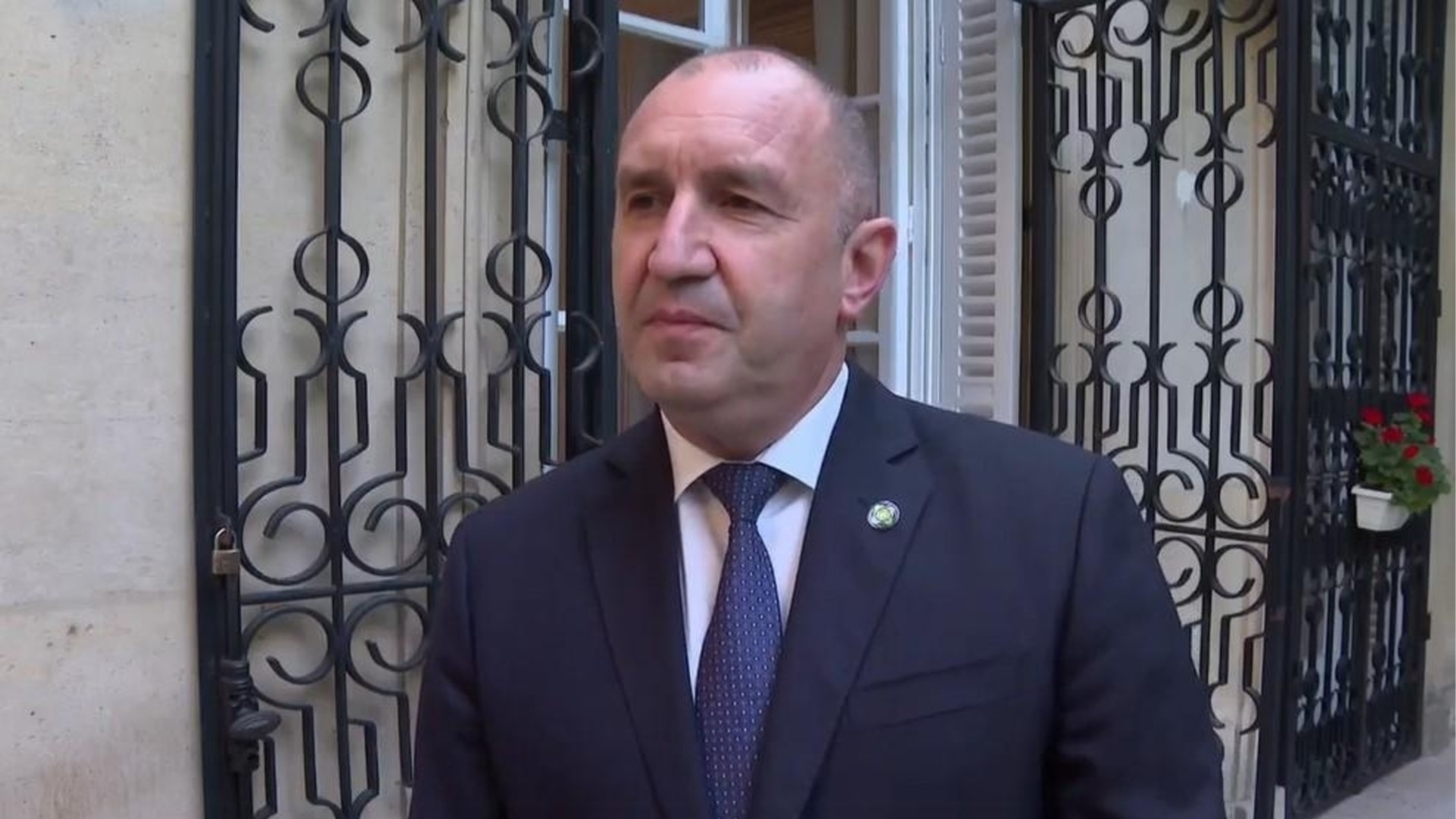 Румен Радев подкрепя Илияна Йотова и Кирил Вълчев, Лудогорец привлича нов защитник, Ботев Пловдив взема играч под наем
