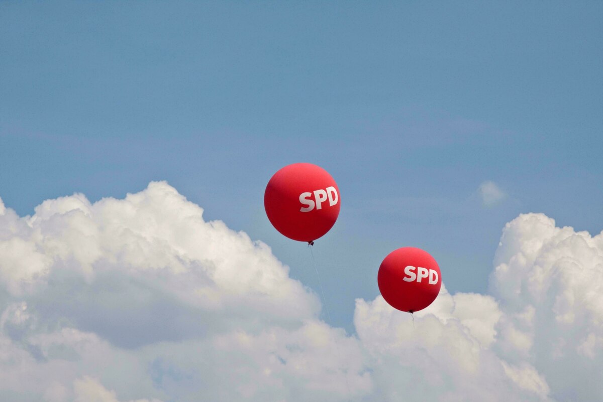 AfD-Wahlerfolg in Sachsen-Anhalt: Eine Analyse der politischen Landschaft und der demokratischen Reaktionen