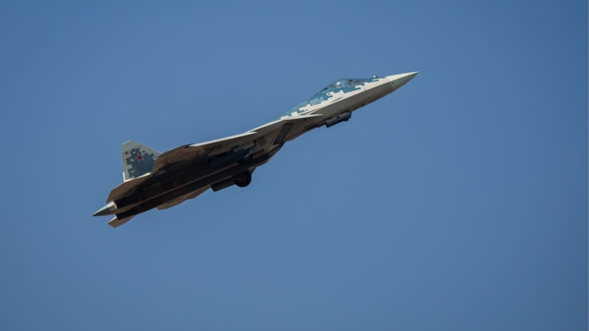 Руски изтребител Су-57 се разби в Московска област