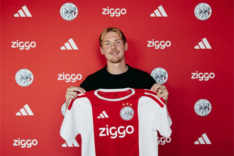 Ajax Signs Julian Brandt on Free Transfer