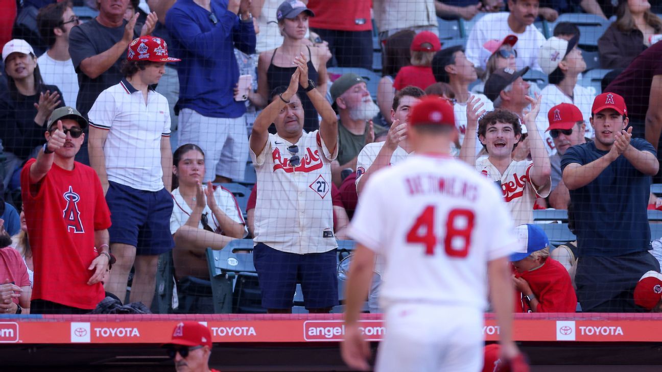 Angels Sweep Rangers Behind Detmers' Career Night