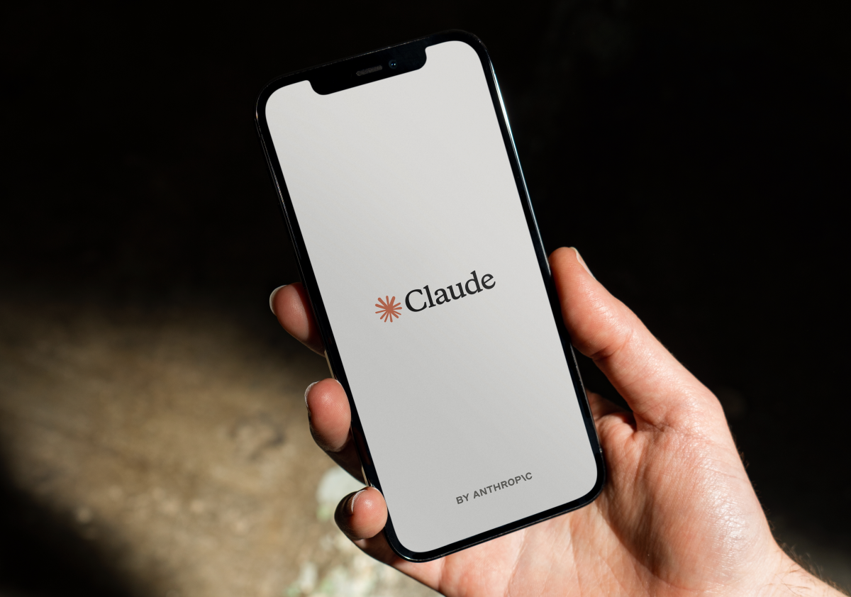Anthropic’s Claude speichert jetzt Chatverlauf über Plattformen hinweg