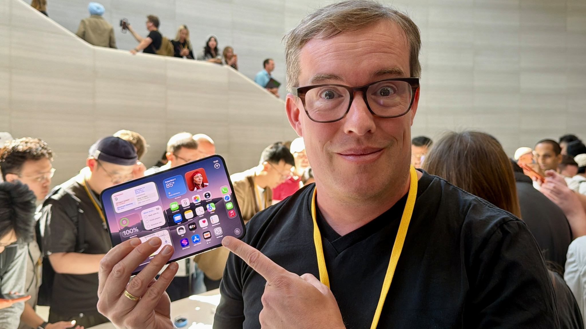 Apple stellt erstes faltbares iPhone vor – teuer und mit Kompromissen