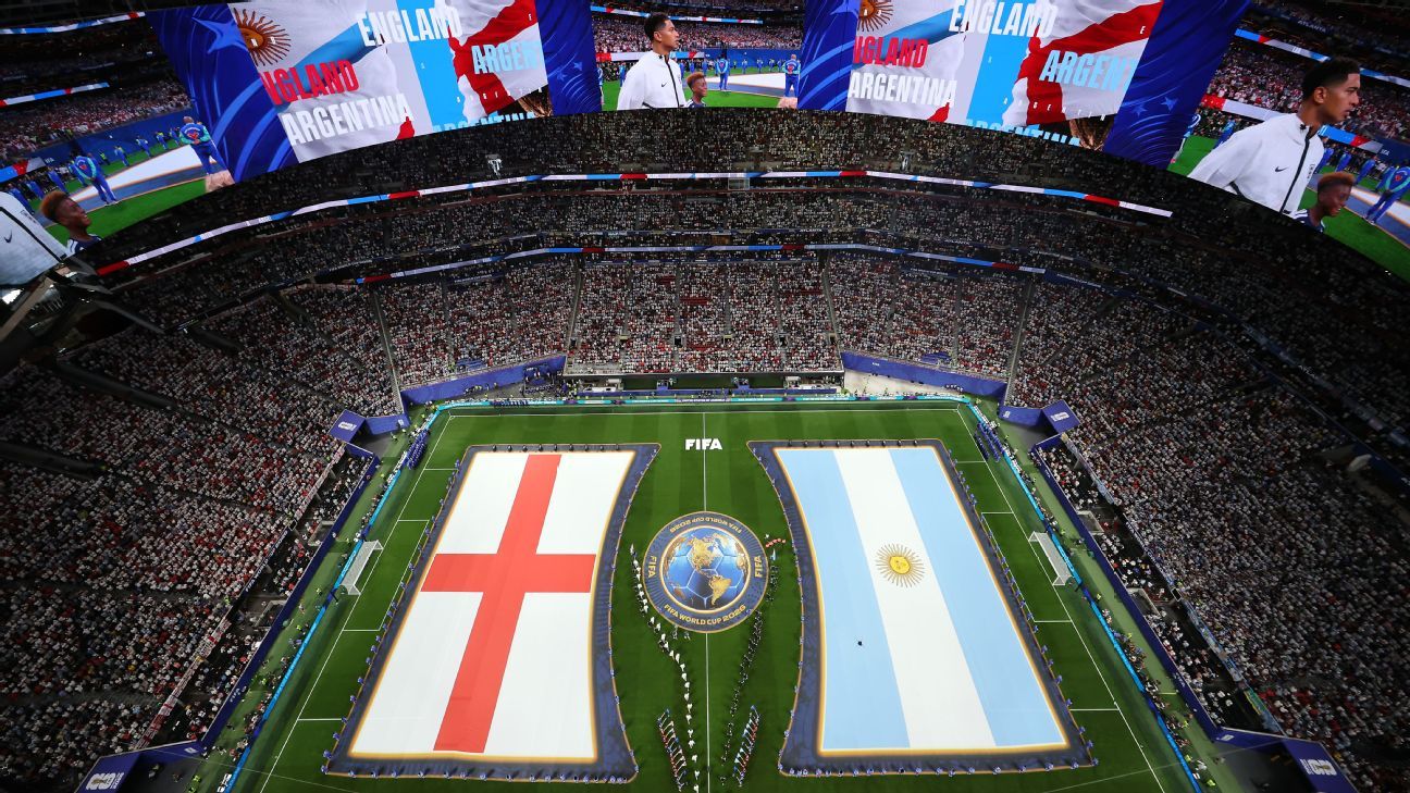 Argentina and England Compete in Tense Match