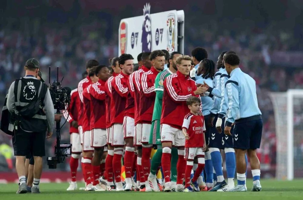 Arteta Destaca la Química del Arsenal Tras la Victoria Sobre el Coventry