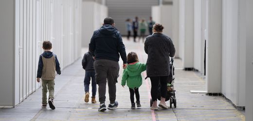 Asylanträge in Europa sinken fast um ein Viertel, Deutschland verliert Position als Hauptziel