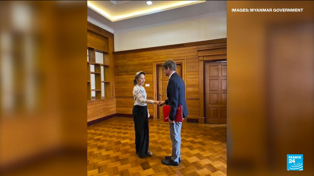 Aung San Suu Kyi Meets with Red Cross Representative in Rare Appearance